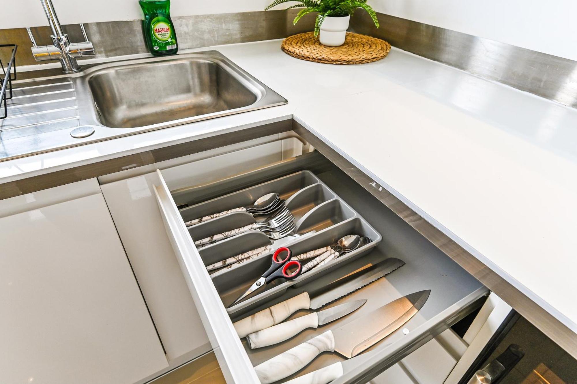 Family 1 Bed Apt Near Cardiff City Centre, Free Parking, Quiet, Secure Neighbourhood Dış mekan fotoğraf