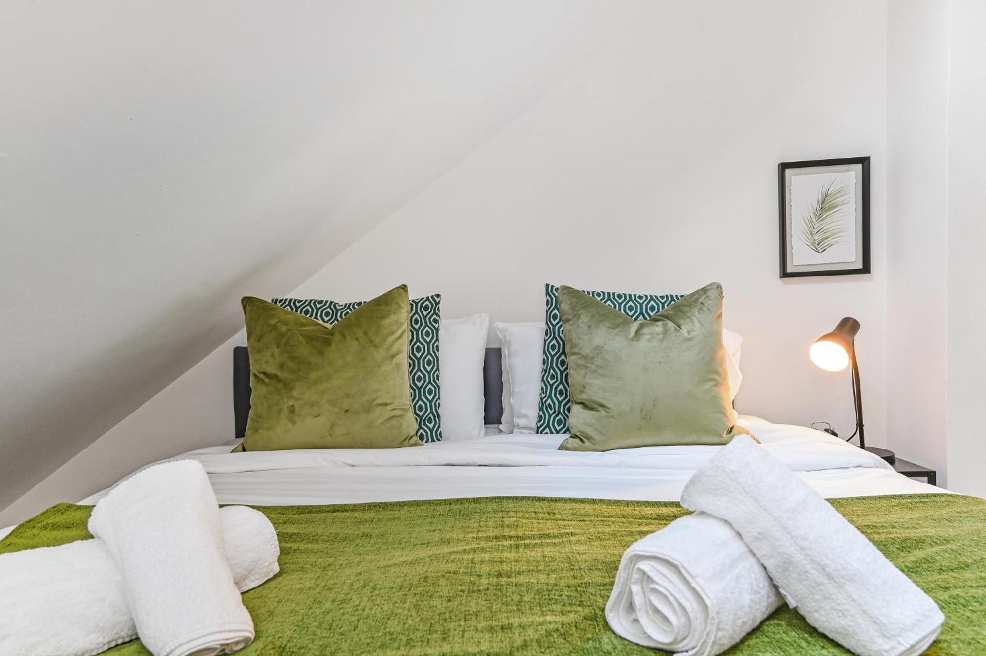 Family 1 Bed Apt Near Cardiff City Centre, Free Parking, Quiet, Secure Neighbourhood Dış mekan fotoğraf