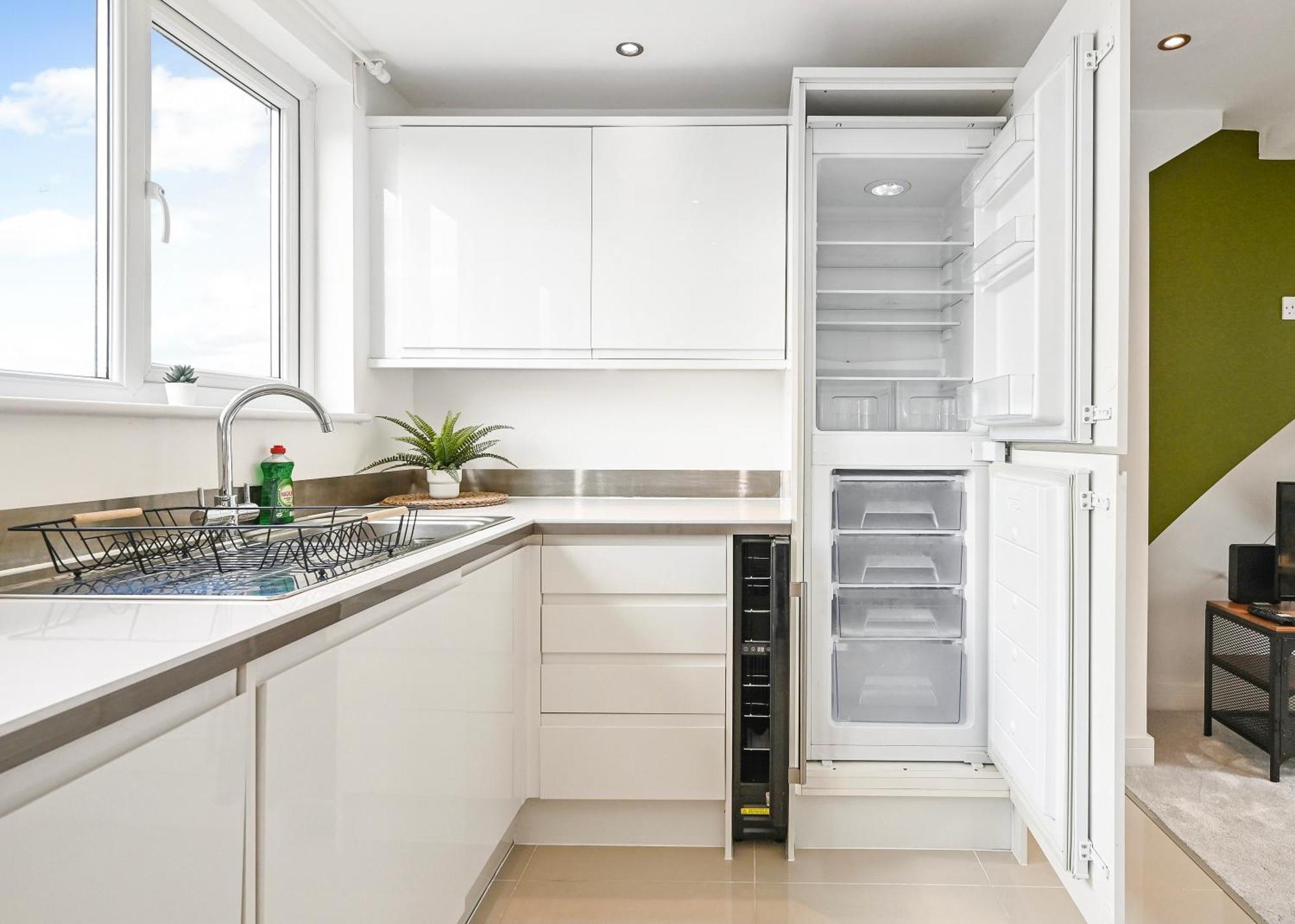 Family 1 Bed Apt Near Cardiff City Centre, Free Parking, Quiet, Secure Neighbourhood Dış mekan fotoğraf