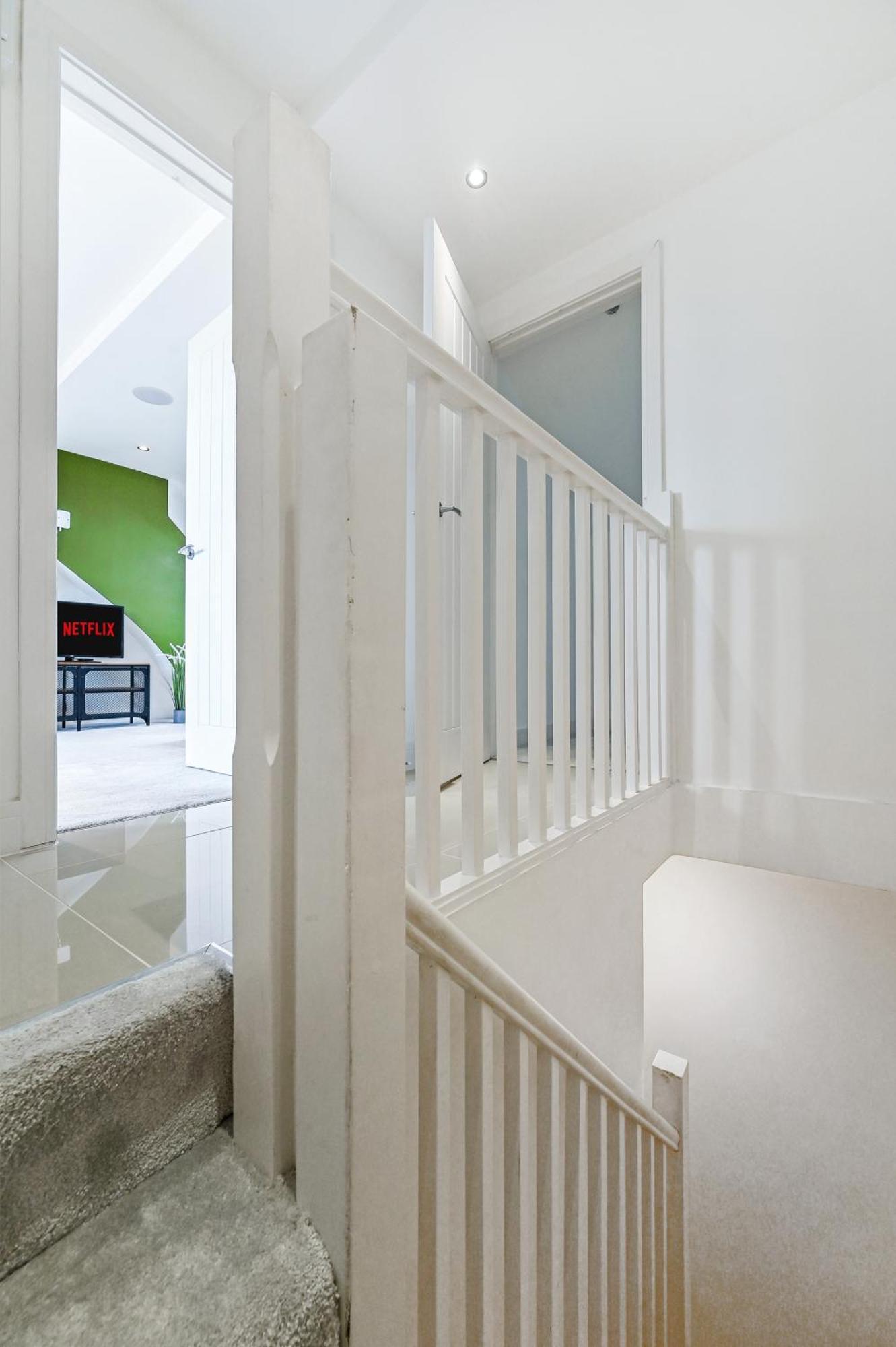 Family 1 Bed Apt Near Cardiff City Centre, Free Parking, Quiet, Secure Neighbourhood Dış mekan fotoğraf